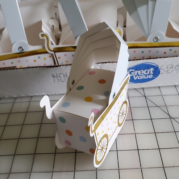 Carriage Party Favor boxes (23) - Picture 2 of 3